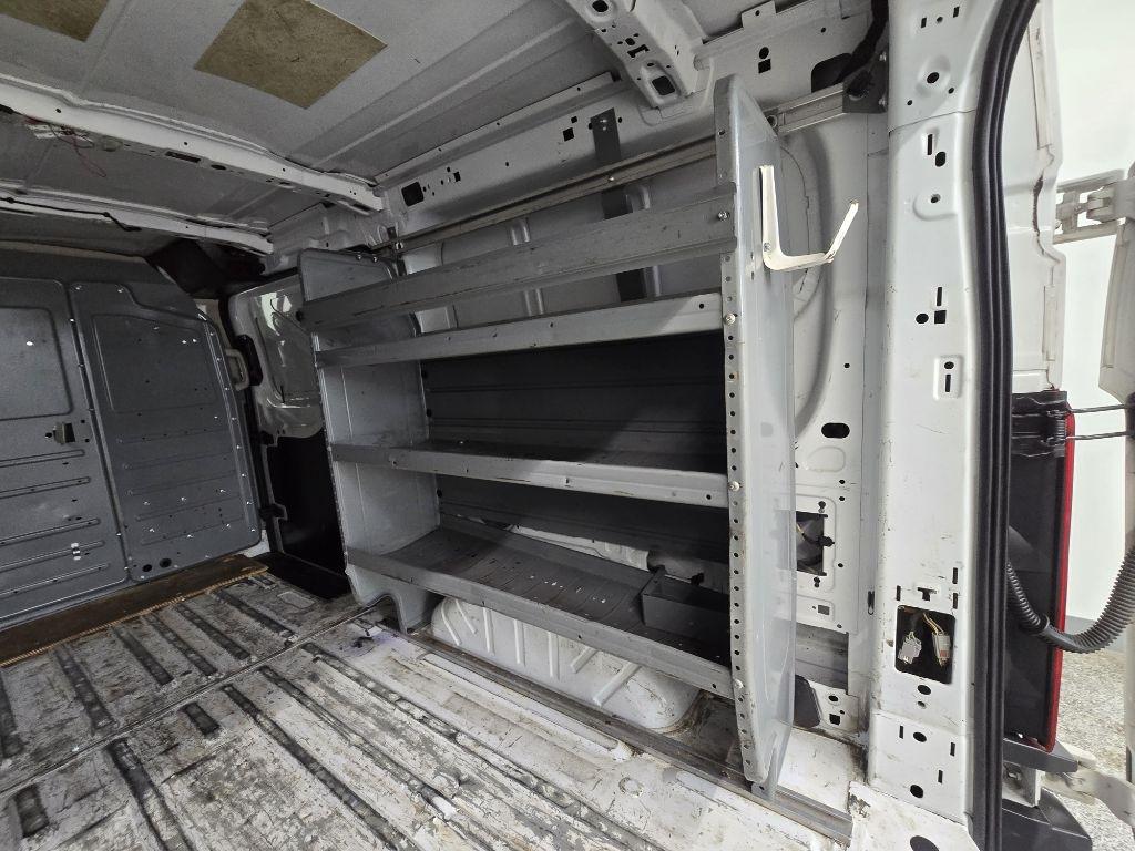 Ford Transit 250 Van Low Roof w/Sliding Pass. 130-in. WB 2017