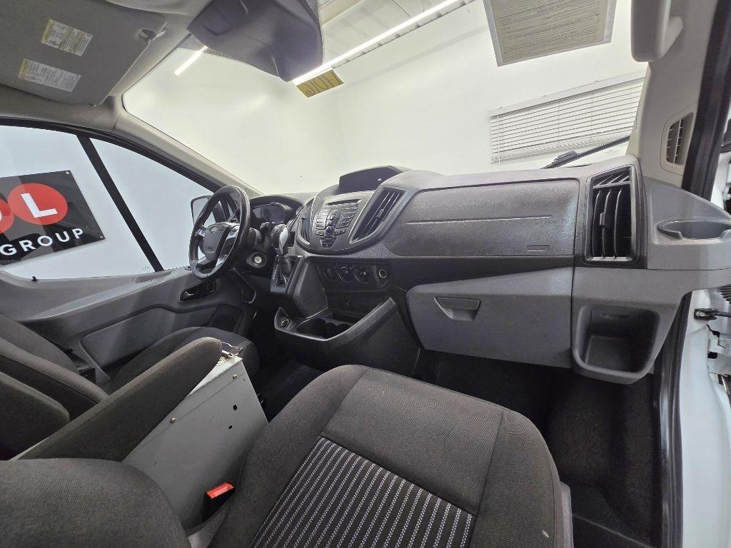 Ford Transit 250 Van Low Roof w/Sliding Pass. 130-in. WB 2017