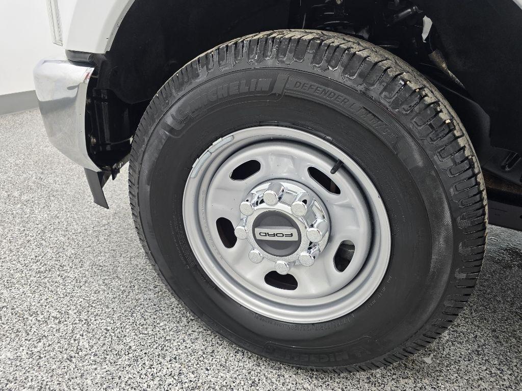 Ford F-350 SD XLT SuperCab Long Bed 2WD 2022