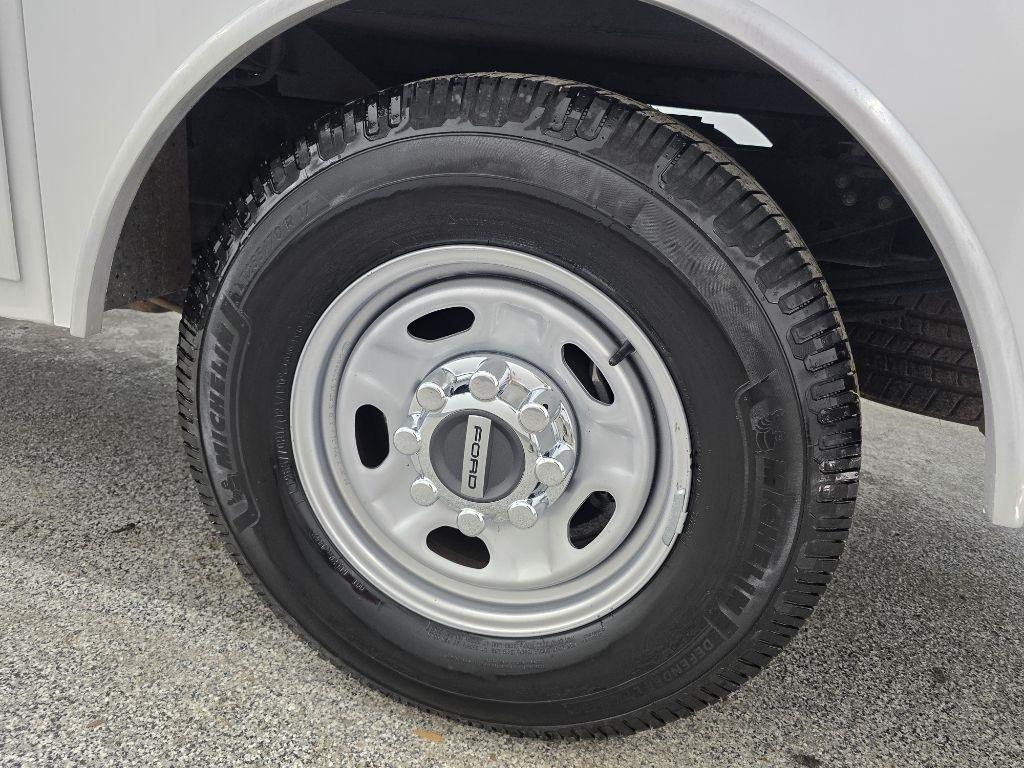 Ford F-350 SD XLT SuperCab Long Bed 2WD 2022