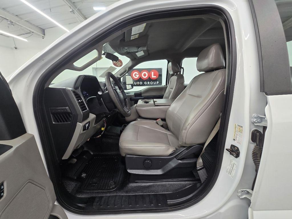 Ford F-250 SD XL Crew Cab 4WD 2018