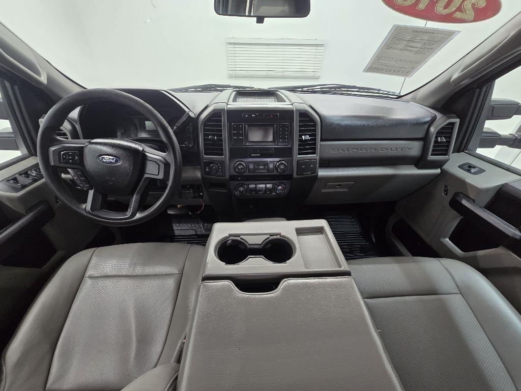 Ford F-250 SD XL Crew Cab 4WD 2018