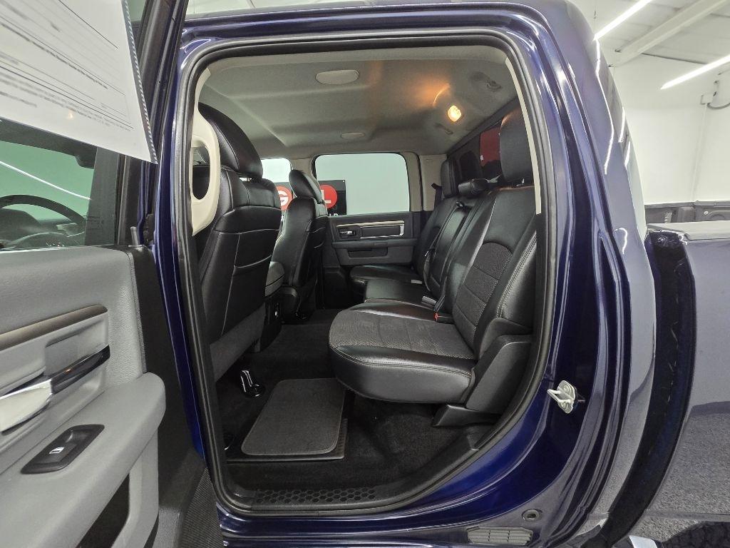 RAM 1500 SLT Crew Cab SWB 2WD 2017