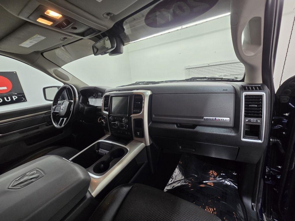RAM 1500 SLT Crew Cab SWB 2WD 2017