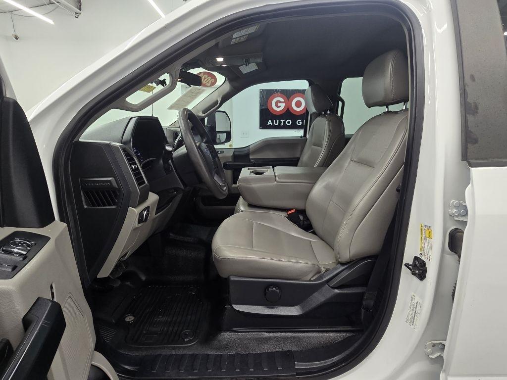 Ford F-250 SD Lariat Crew Cab 2WD 2021