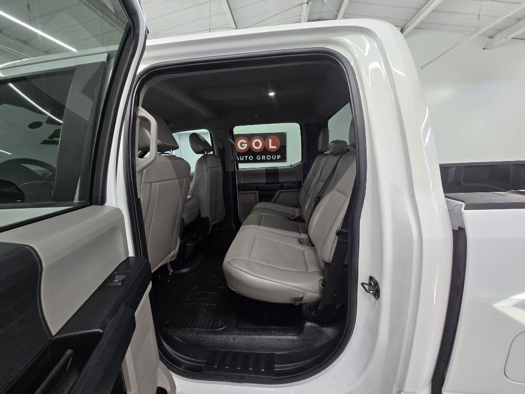 Ford F-250 SD Lariat Crew Cab 2WD 2021