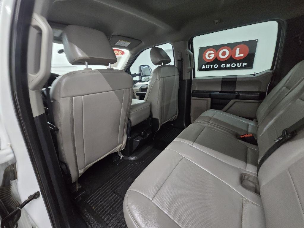 Ford F-250 SD Lariat Crew Cab 2WD 2021