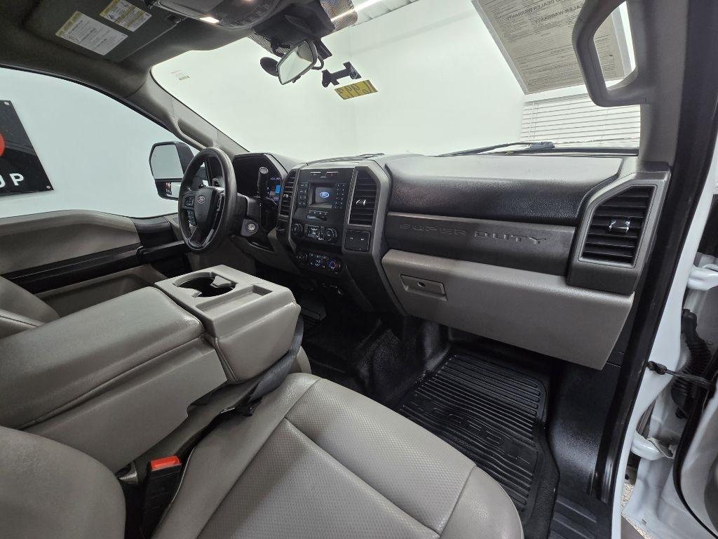 Ford F-250 SD Lariat Crew Cab 2WD 2021