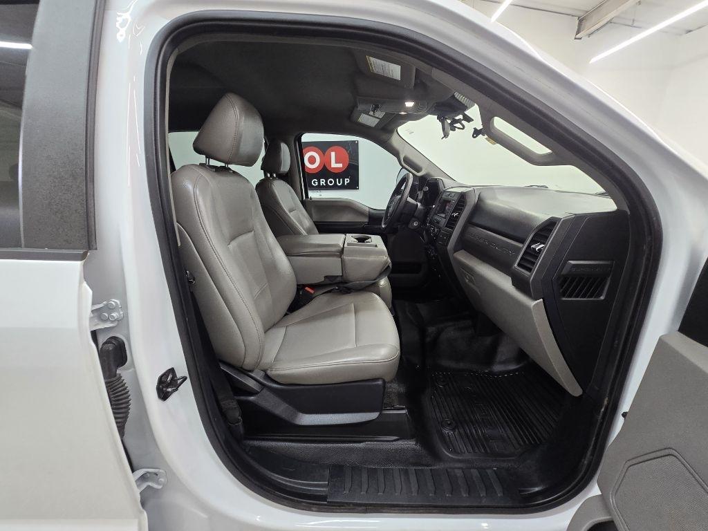 Ford F-250 SD Lariat Crew Cab 2WD 2021