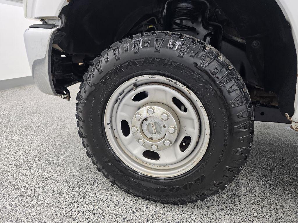 Ford F-350 SD XLT Crew Cab Long Bed 4WD 2011