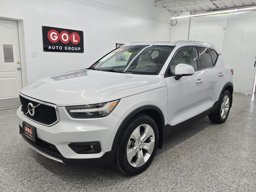Volvo XC40 T5 Momentum AWD 2021