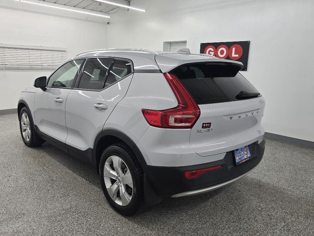 Volvo XC40 T5 Momentum AWD 2021