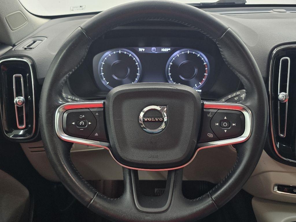 Volvo XC40 T5 Momentum AWD 2021