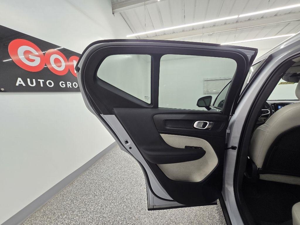 Volvo XC40 T5 Momentum AWD 2021