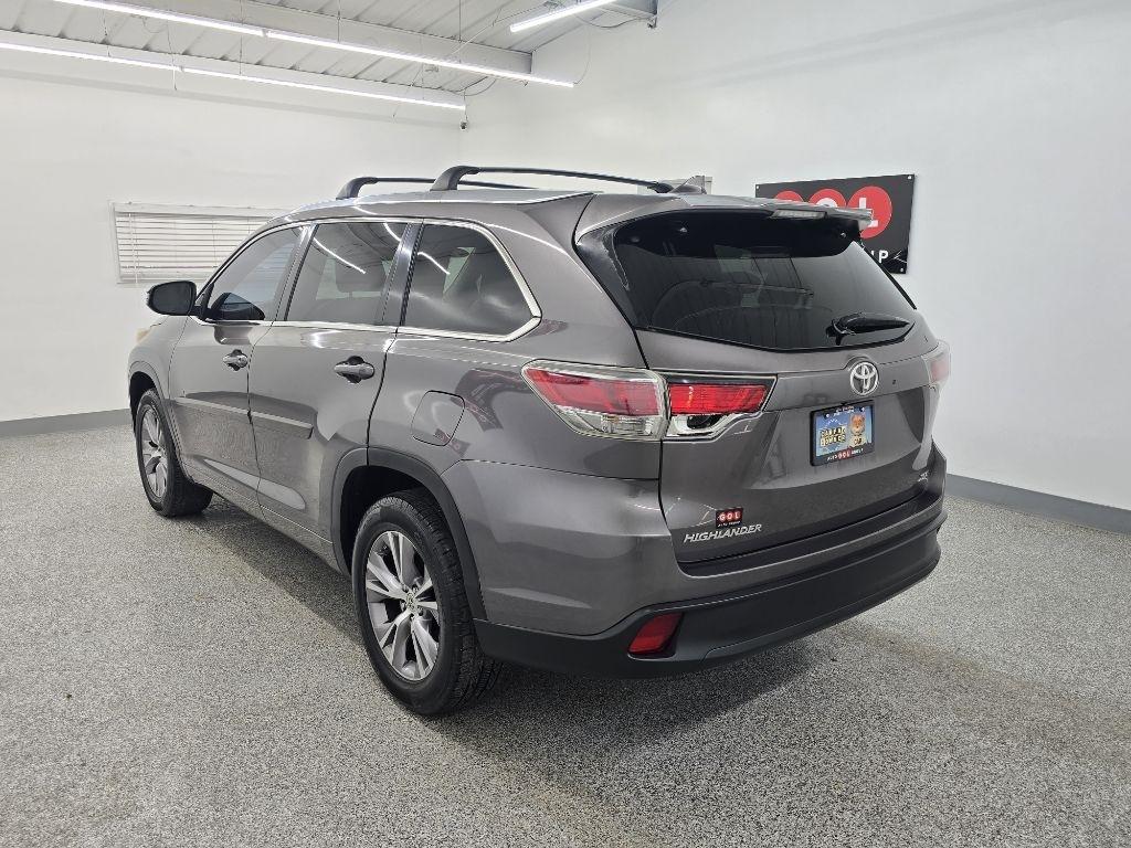 Toyota Highlander XLE FWD V6 2015