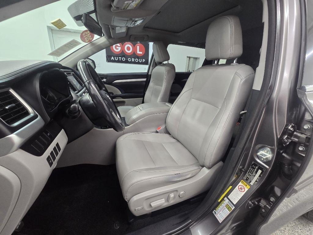 Toyota Highlander XLE FWD V6 2015