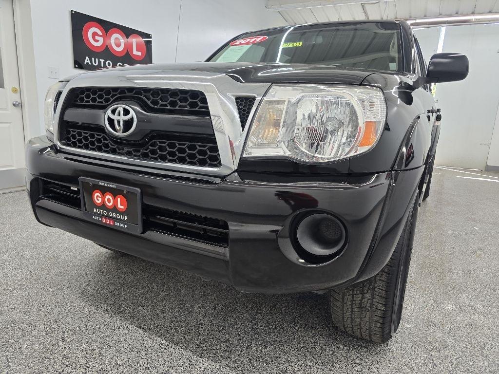 Toyota Tacoma PreRunner Double Cab Auto 2WD 2011