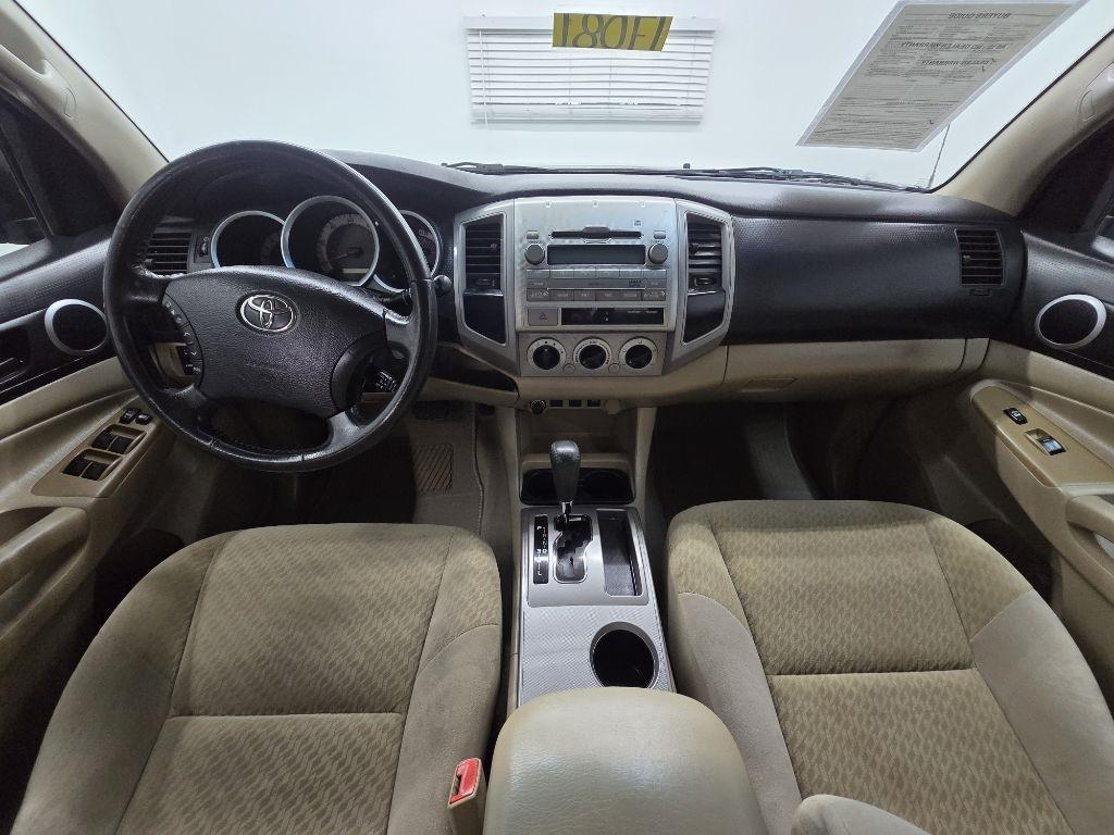 Toyota Tacoma PreRunner Double Cab Auto 2WD 2011