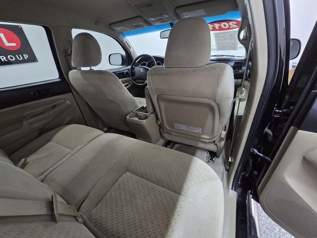 Toyota Tacoma PreRunner Double Cab Auto 2WD 2011