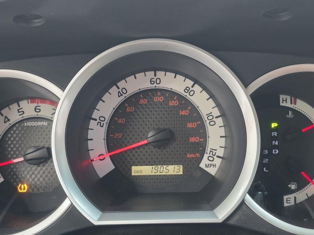 Toyota Tacoma PreRunner Double Cab Auto 2WD 2011