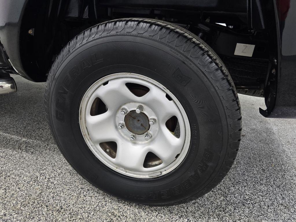 Toyota Tacoma PreRunner Double Cab Auto 2WD 2011