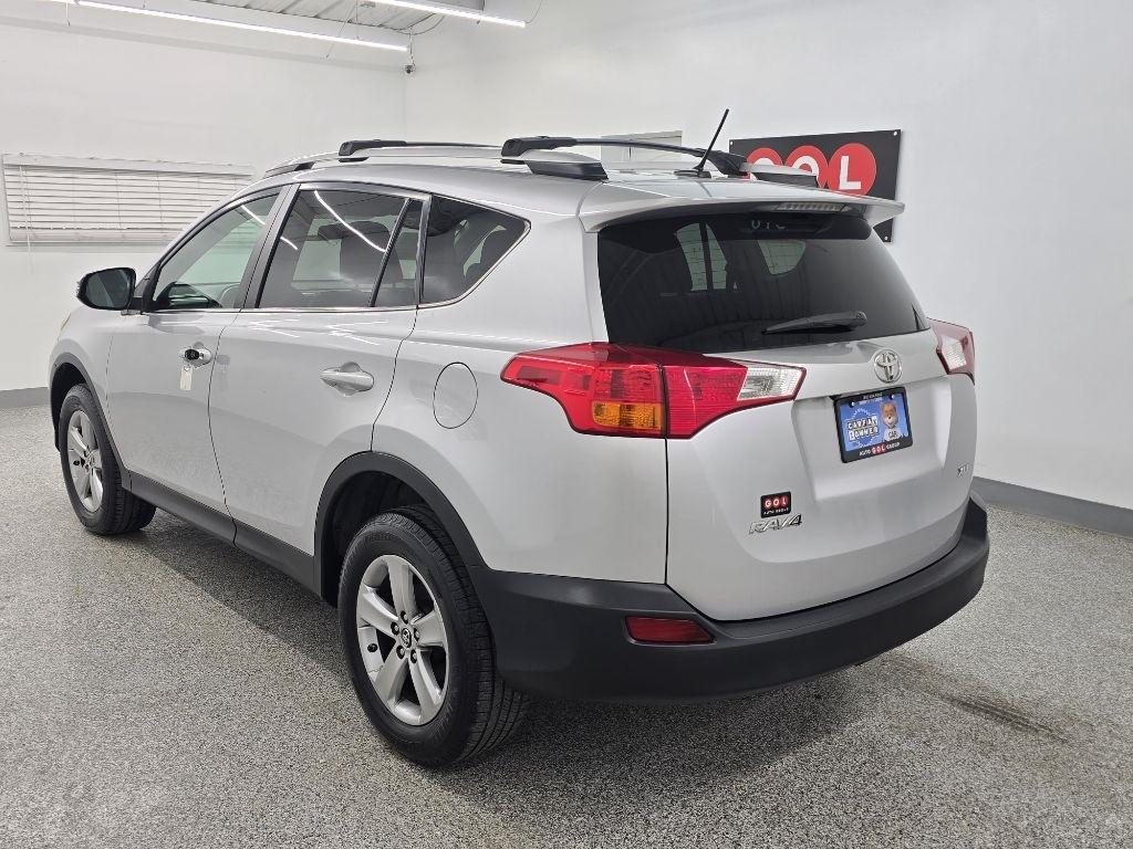 Toyota RAV4 XLE FWD 2015