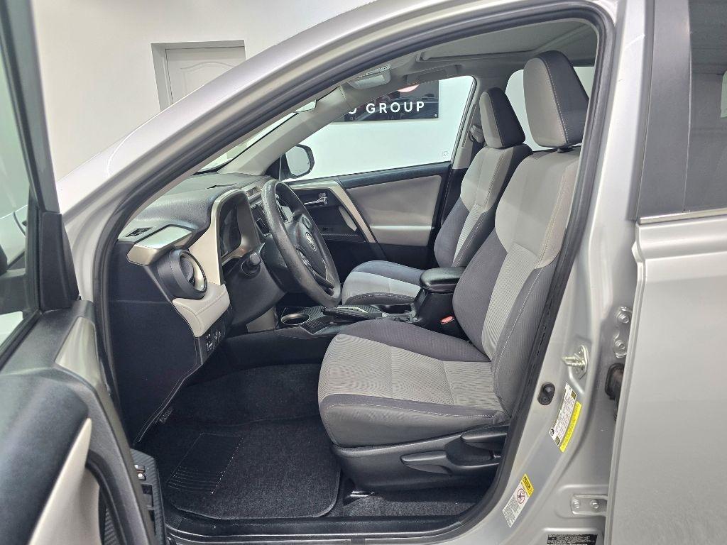 Toyota RAV4 XLE FWD 2015