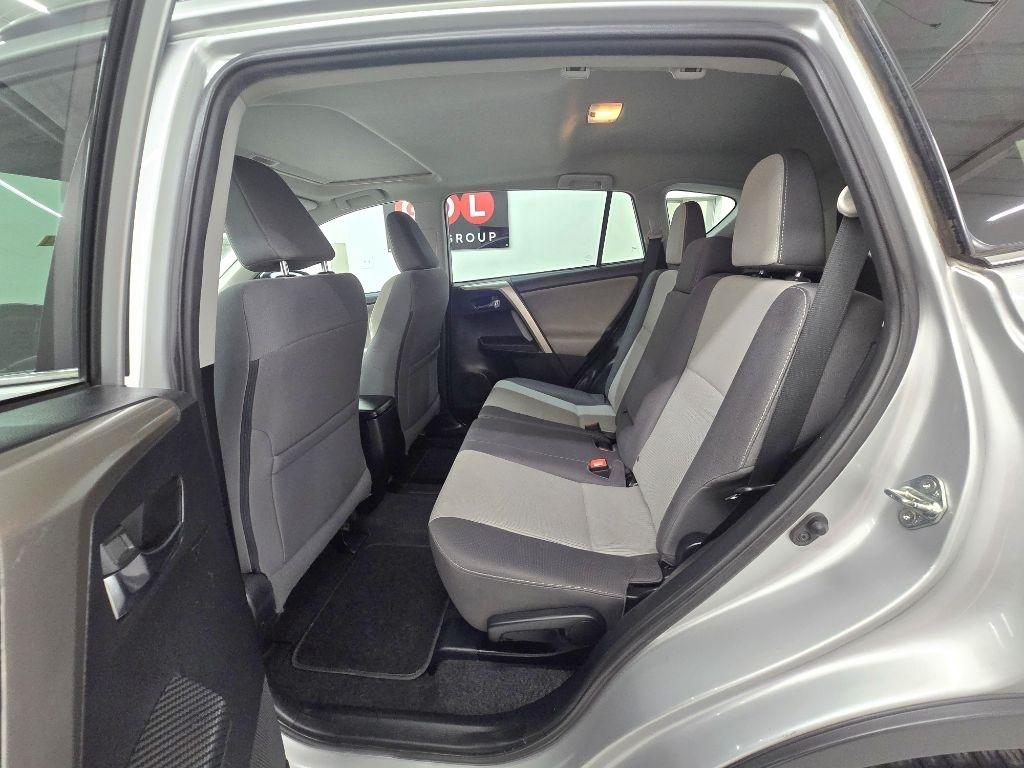 Toyota RAV4 XLE FWD 2015