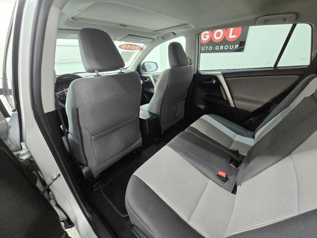 Toyota RAV4 XLE FWD 2015