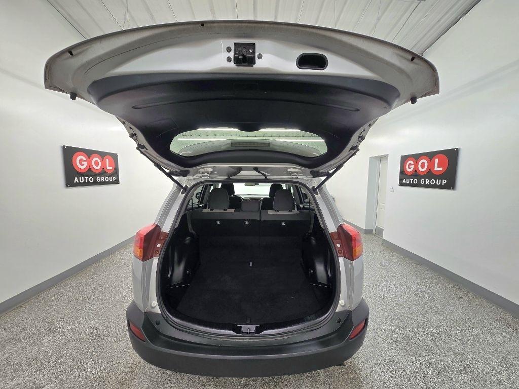 Toyota RAV4 XLE FWD 2015