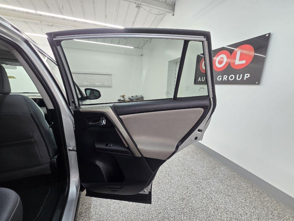 Toyota RAV4 XLE FWD 2015