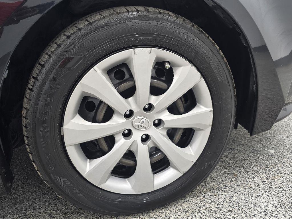 Toyota Corolla LE 2022