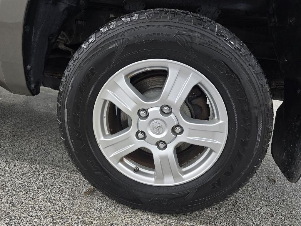 Toyota Tundra SR5 CrewMax 5.7L 2WD 2008