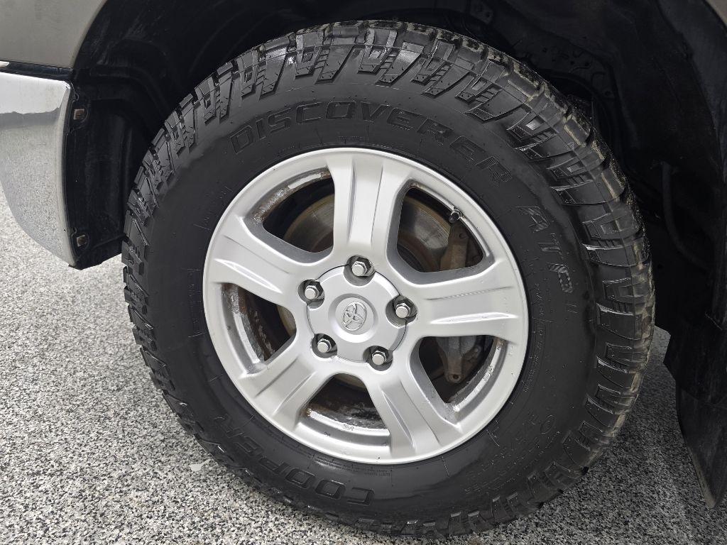 Toyota Tundra SR5 CrewMax 5.7L 2WD 2008