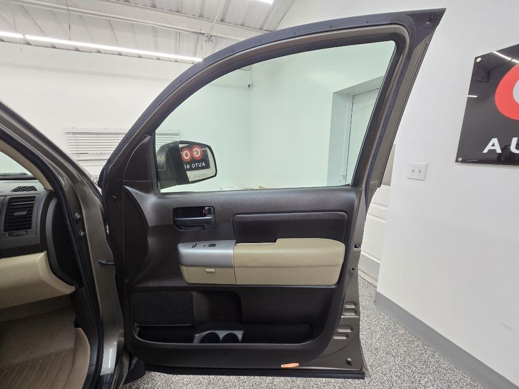 Toyota Tundra SR5 CrewMax 5.7L 2WD 2008