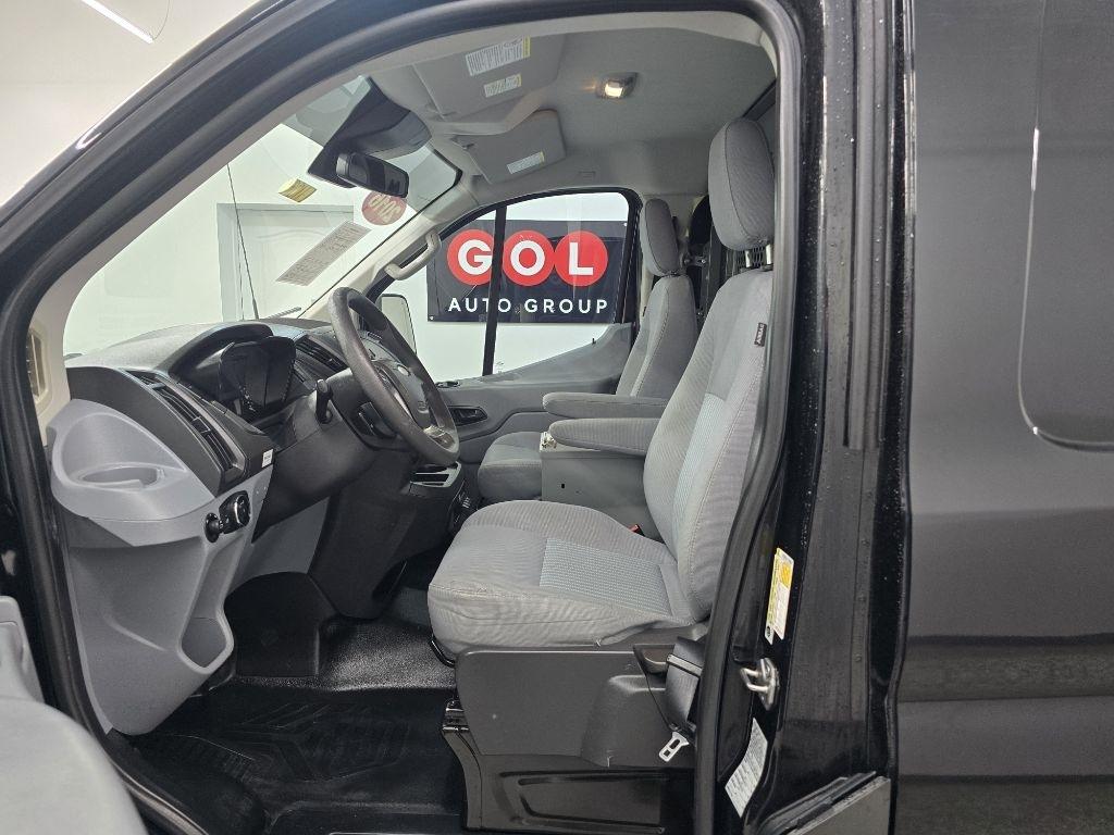 Ford Transit 250 Van Low Roof w/Sliding Pass. 148-in. WB 2016