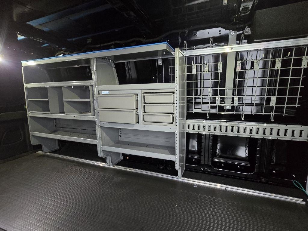 Ford Transit 250 Van Low Roof w/Sliding Pass. 148-in. WB 2016