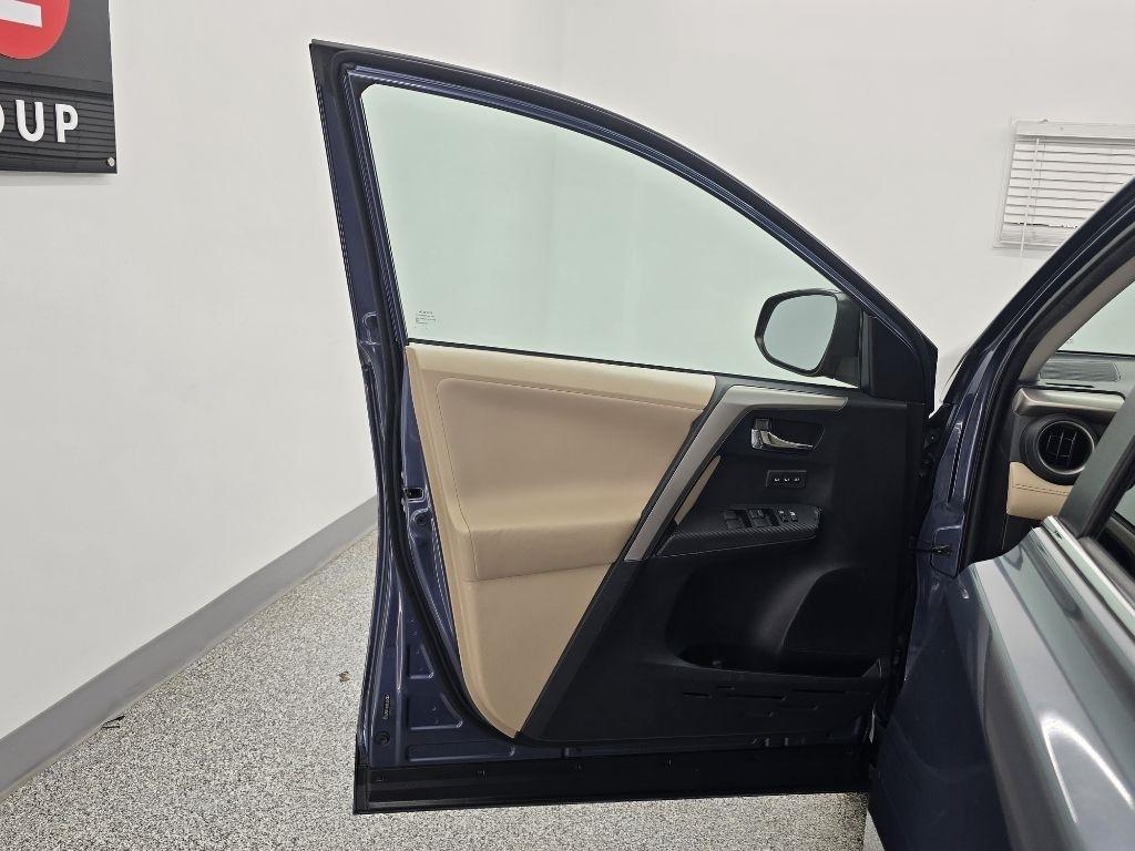 Toyota RAV4 Limited AWD 2013