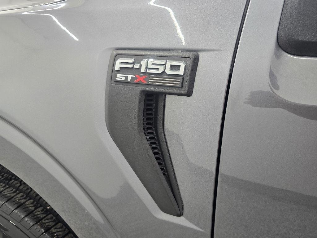 Ford F-150 STX 2WD 2021