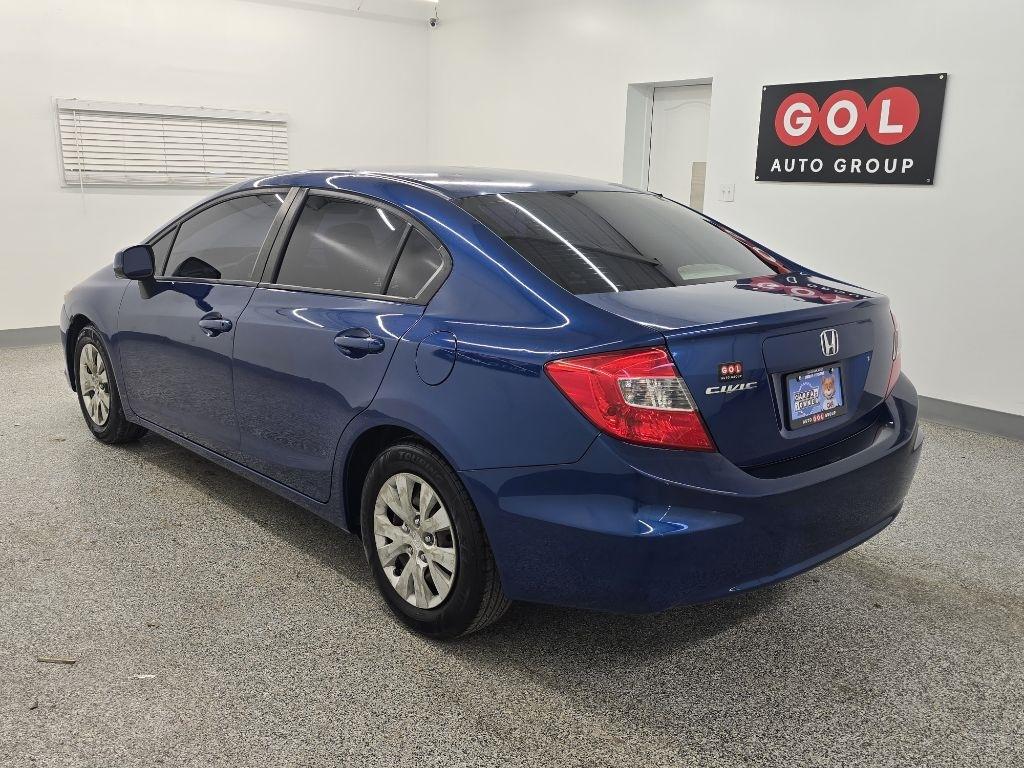 Honda Civic LX Sedan 5-Speed AT 2012