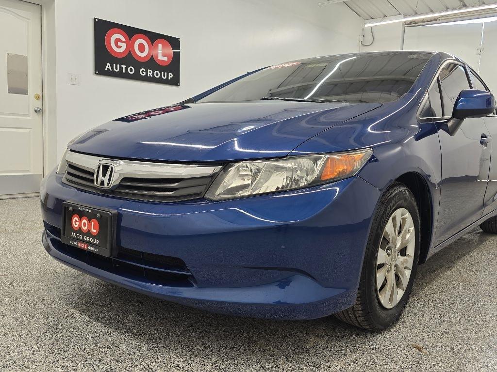 Honda Civic LX Sedan 5-Speed AT 2012
