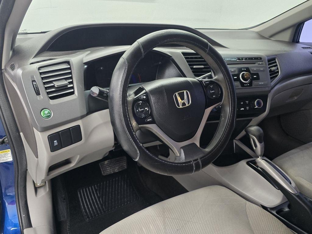 Honda Civic LX Sedan 5-Speed AT 2012