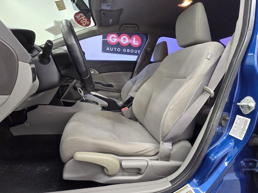 Honda Civic LX Sedan 5-Speed AT 2012