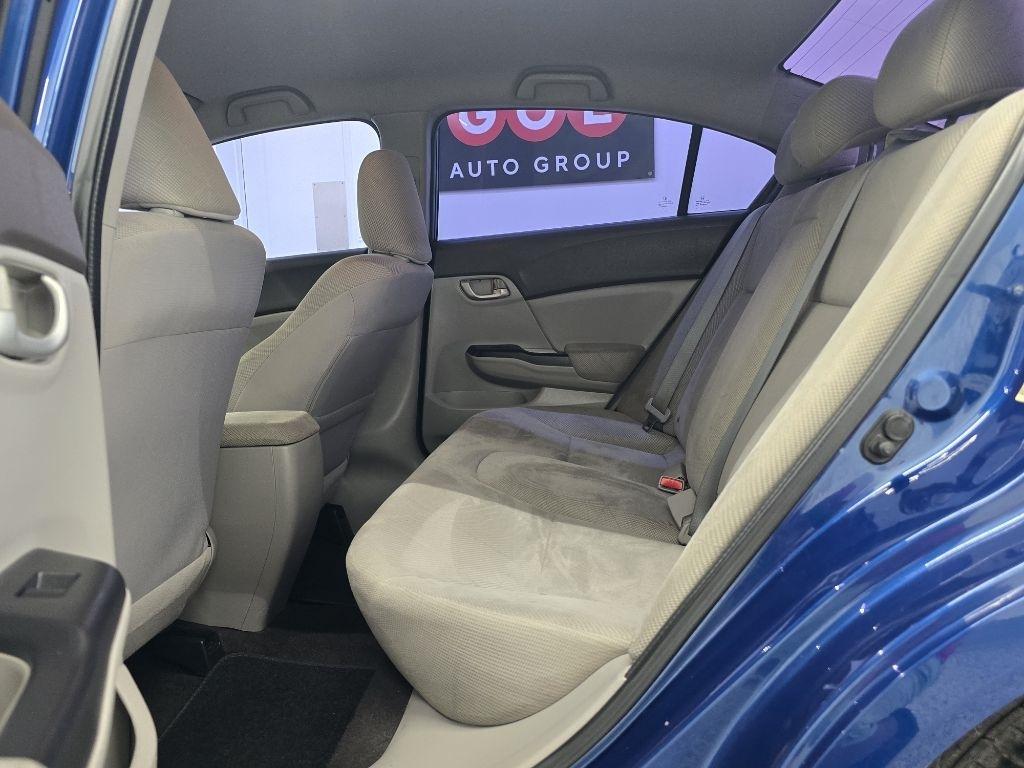 Honda Civic LX Sedan 5-Speed AT 2012