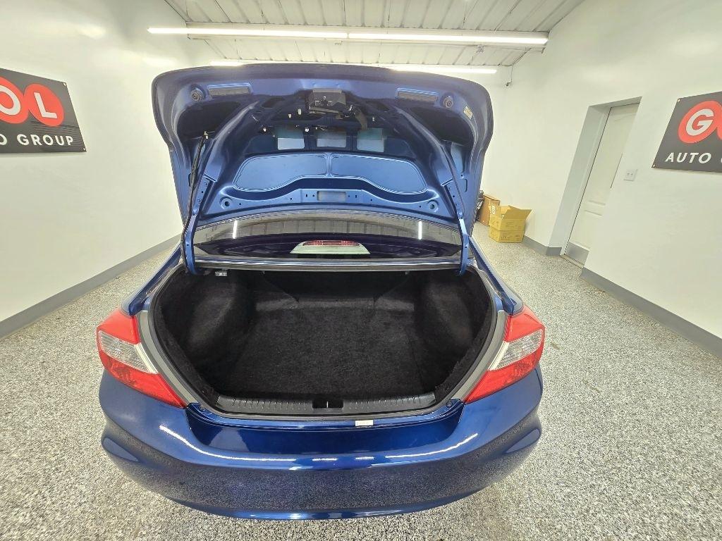 Honda Civic LX Sedan 5-Speed AT 2012