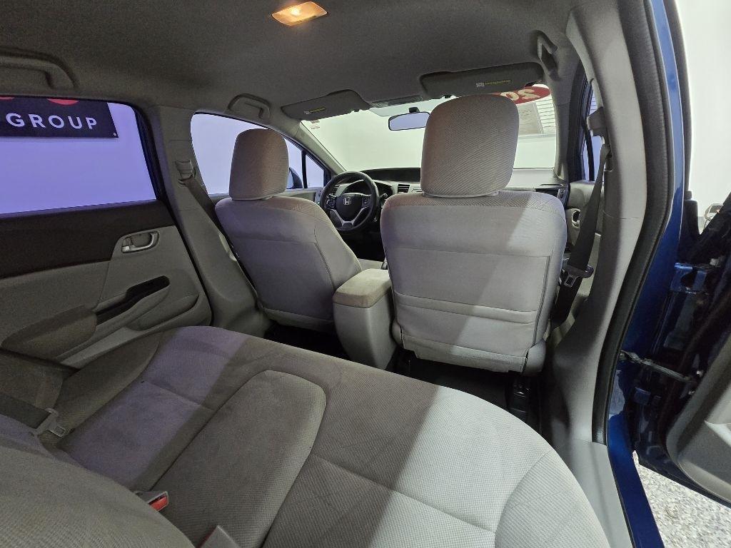 Honda Civic LX Sedan 5-Speed AT 2012