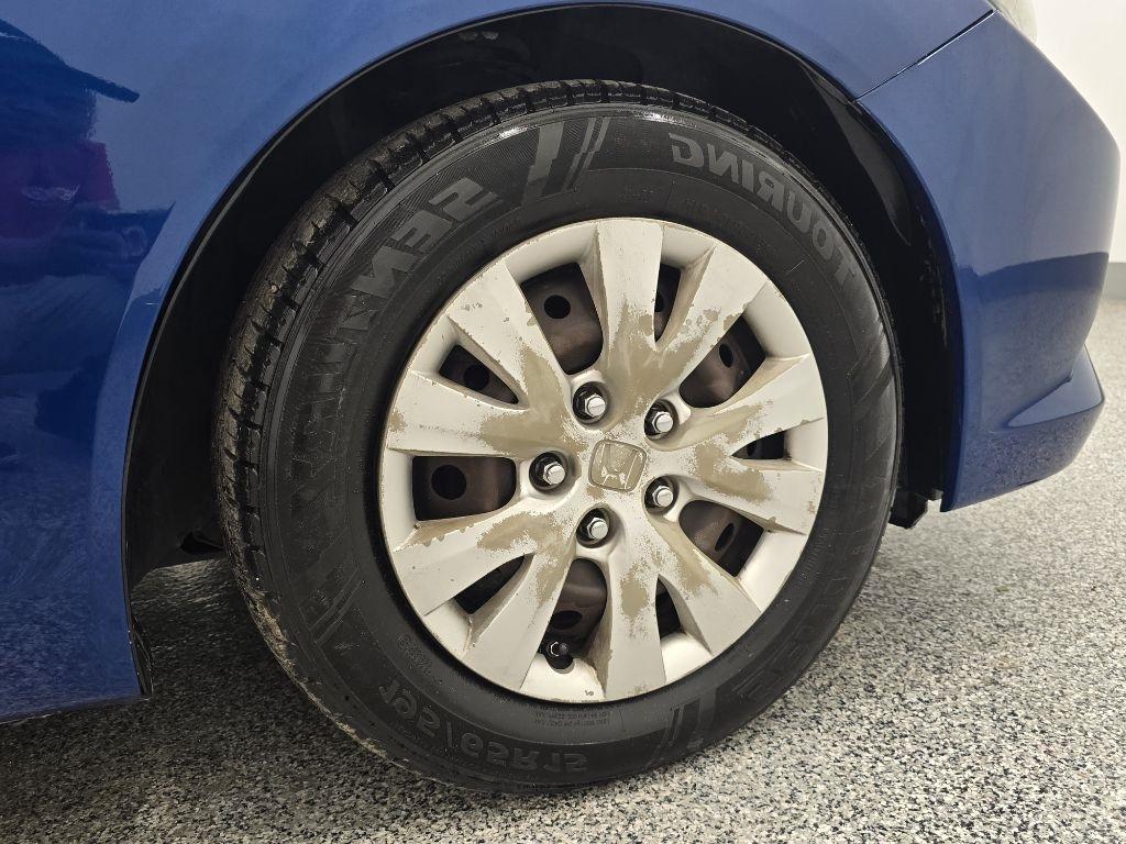 Honda Civic LX Sedan 5-Speed AT 2012