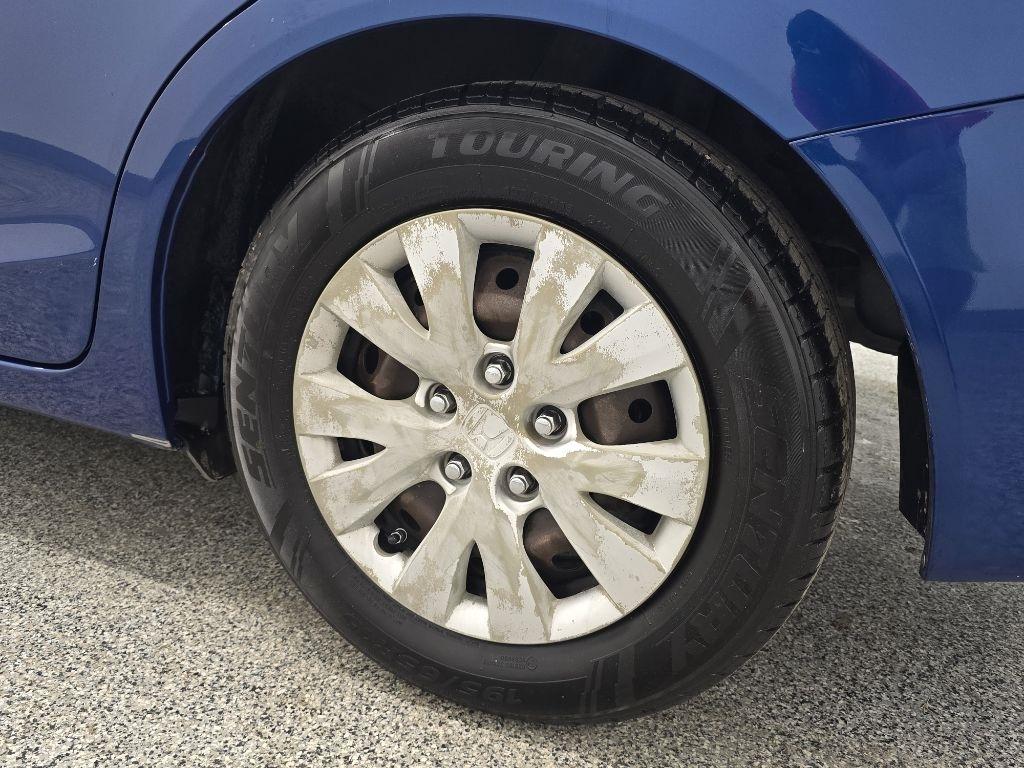 Honda Civic LX Sedan 5-Speed AT 2012