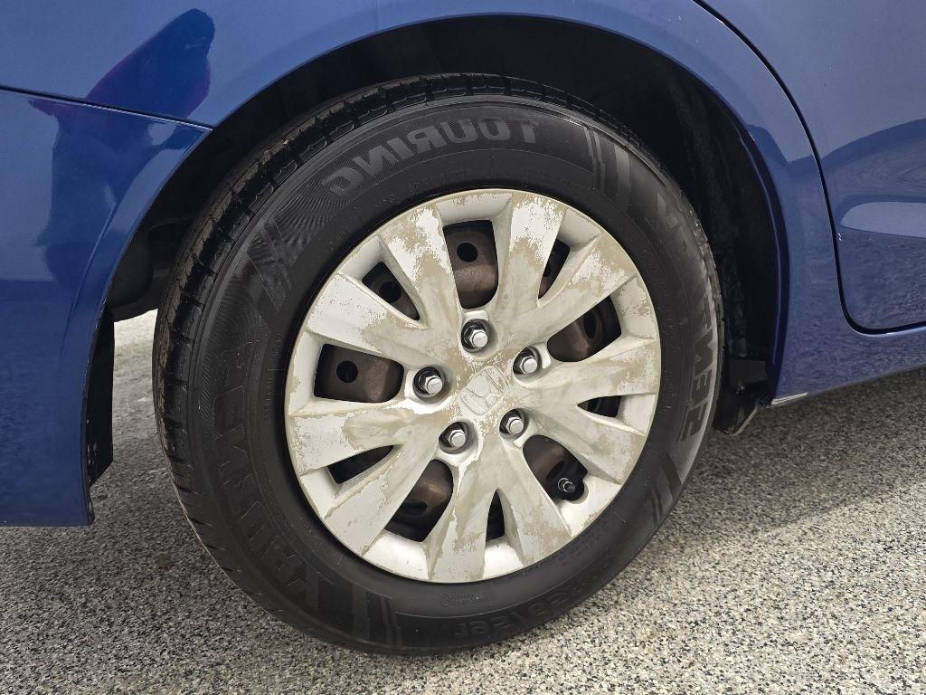 Honda Civic LX Sedan 5-Speed AT 2012