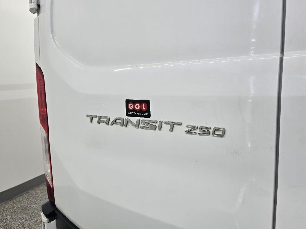 Ford Transit 250 Van Low Roof w/Sliding Pass. 130-in. WB 2016